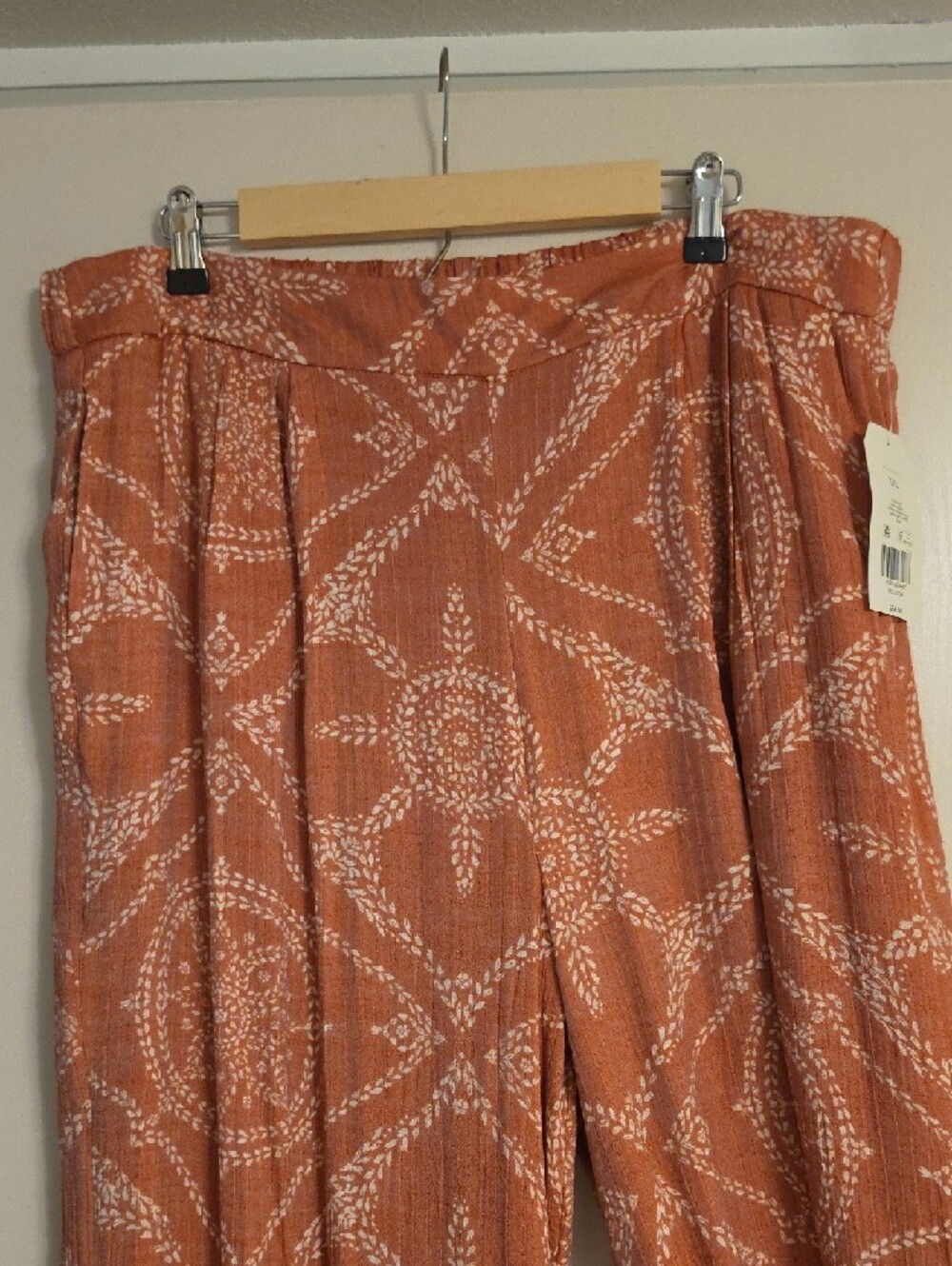 Wonderly Rust Printed Wide-Leg Women's Pants - Picture 2 of 7